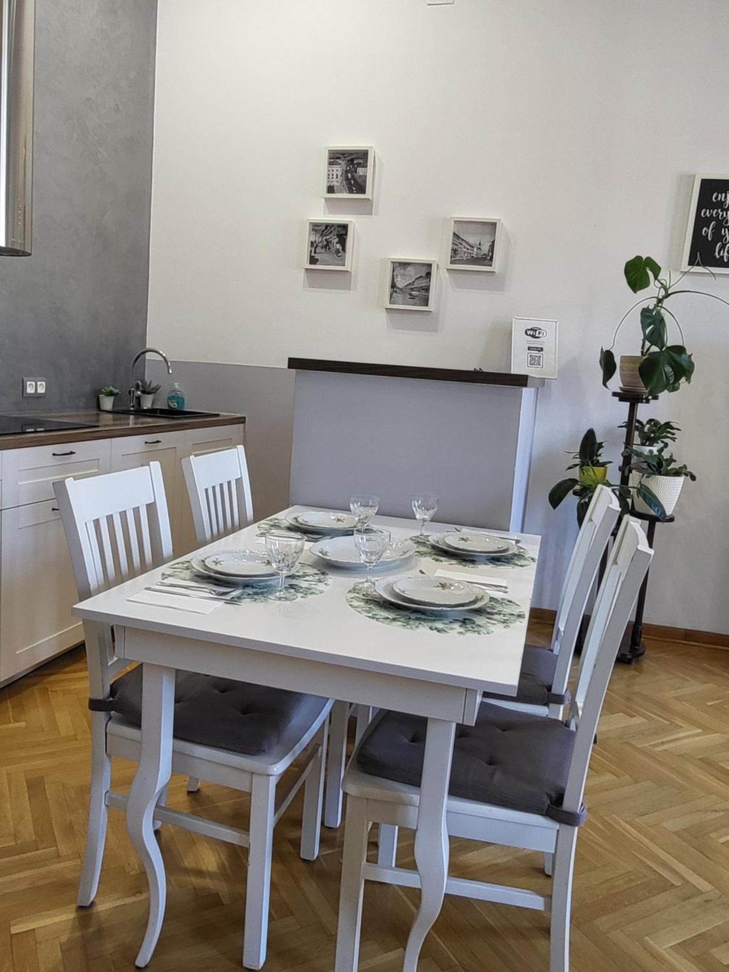 Apartmán Novo Mundo Varšava Exteriér fotografie