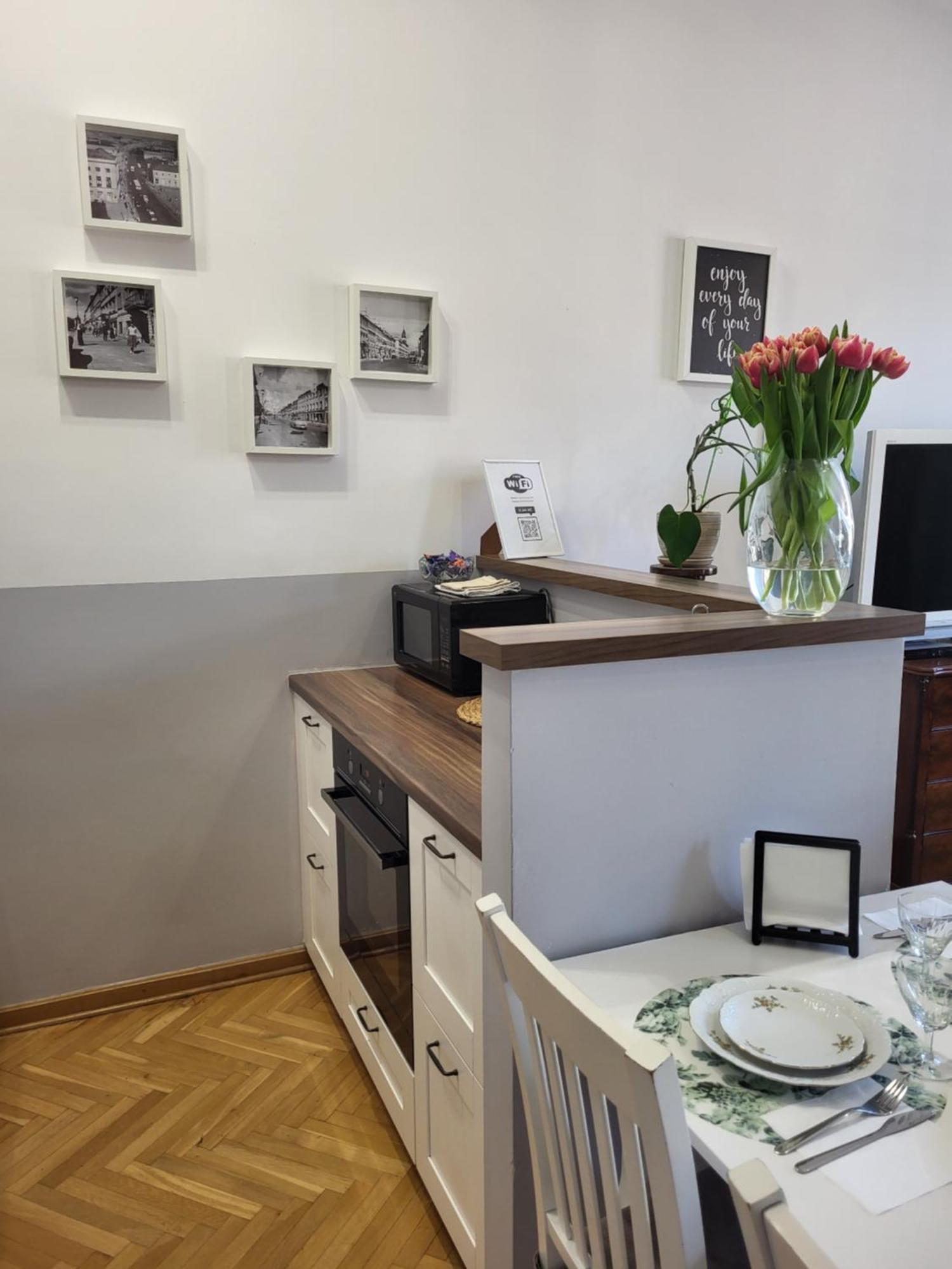 Apartmán Novo Mundo Varšava Exteriér fotografie